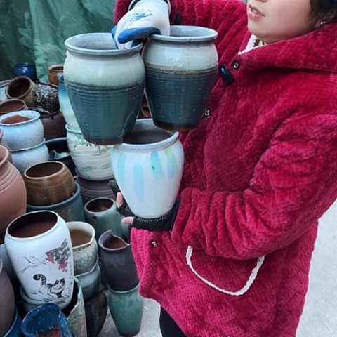 口13高18瑕疵三个盆子。