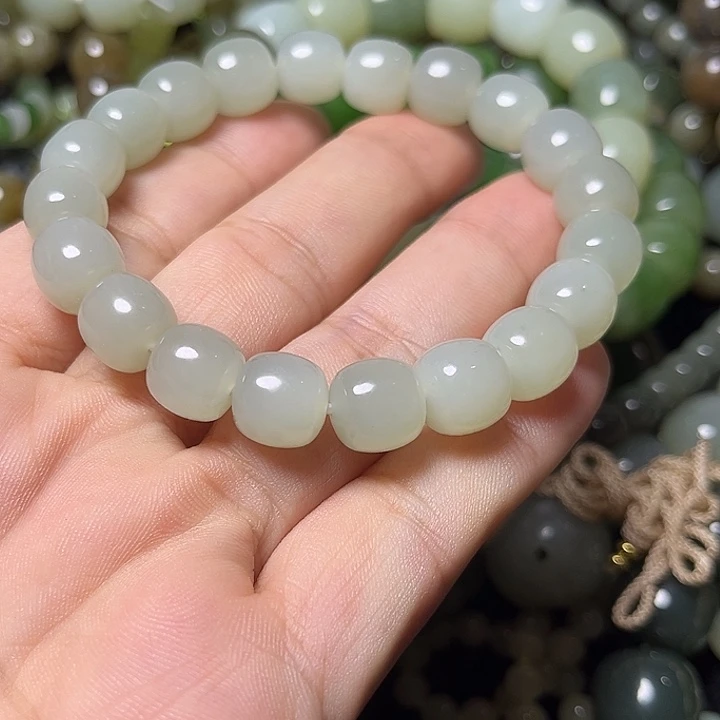 T***s和田玉未镶嵌手链12