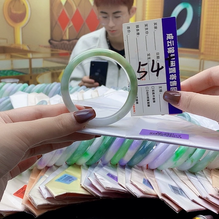 翡翠未镶嵌手镯qrm