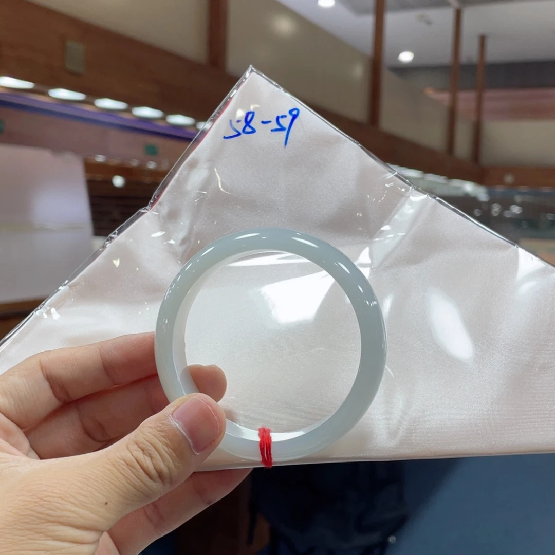 未镶嵌手镯翡翠翡翠
