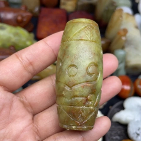 蛇纹石玉未镶嵌颈饰101