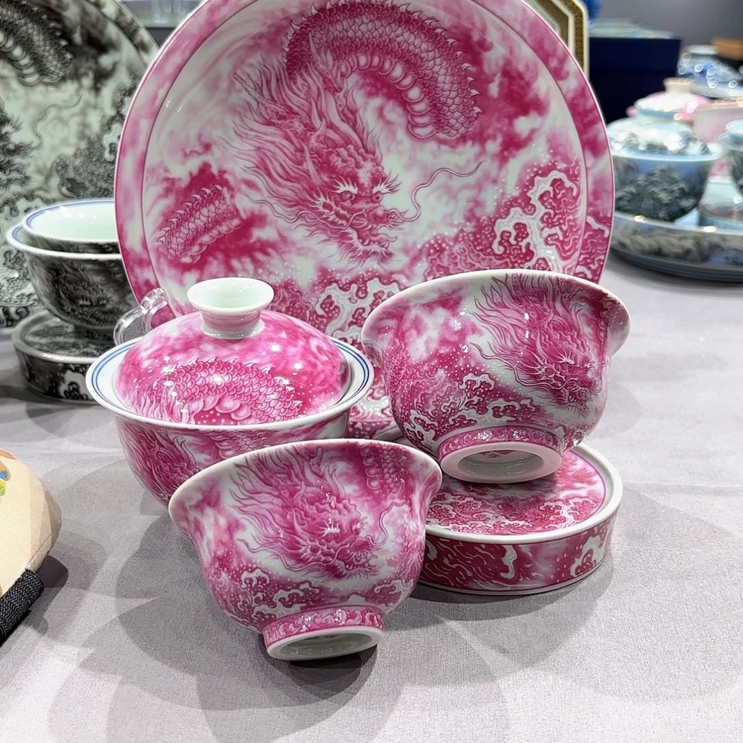 瓷片景德镇瓷器精品陈列