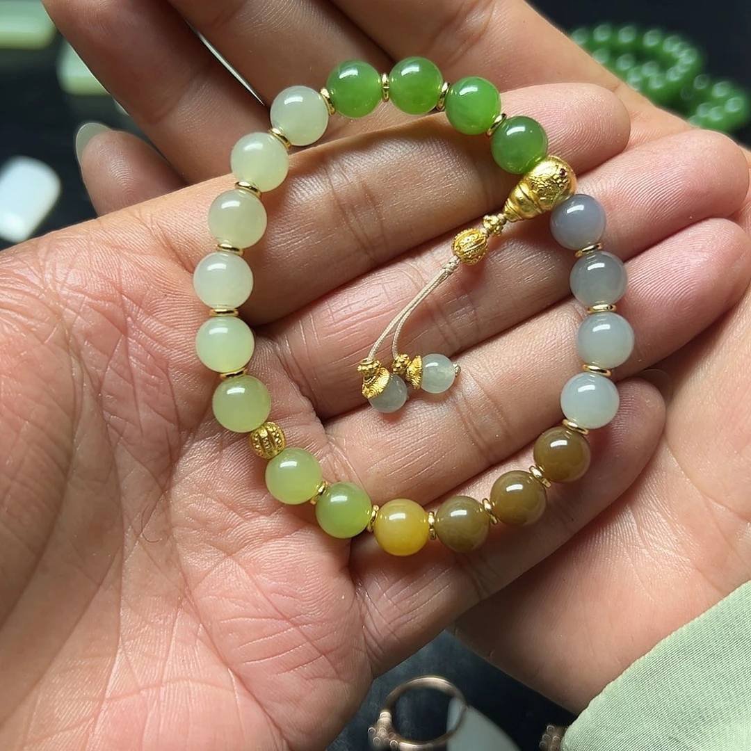 D***a和田玉未镶嵌手链