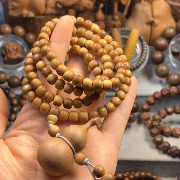 檀香木手串/手链老山檀奶香味黄肉葫芦吊坠6*7