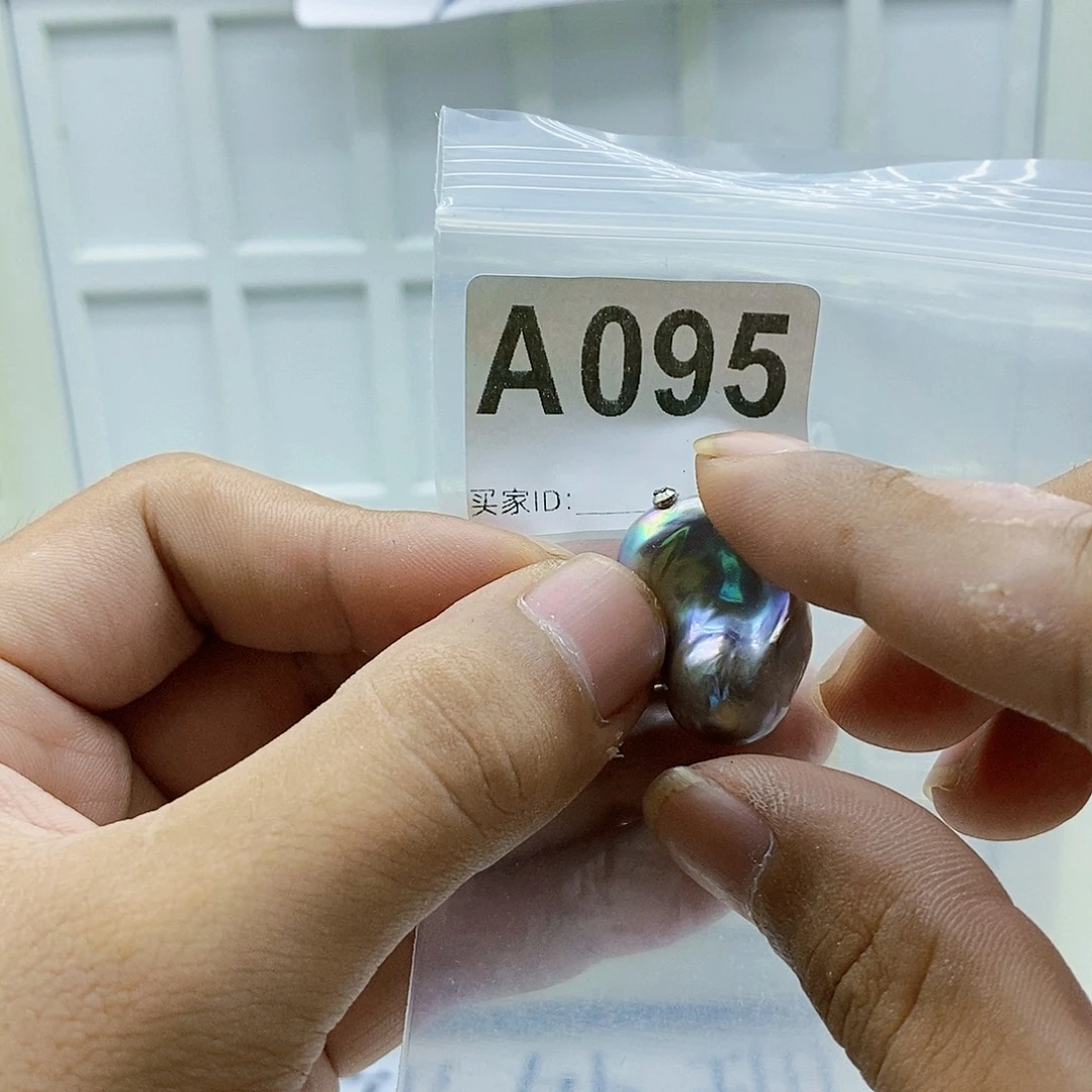 淡水珍珠颈饰合金