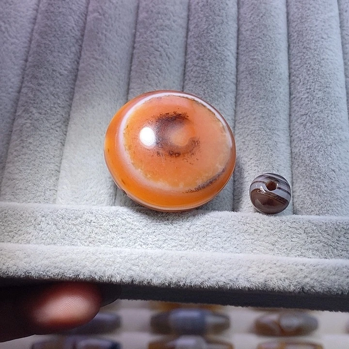 吉***祥玛瑙/玉髓未镶嵌珠宝半成品