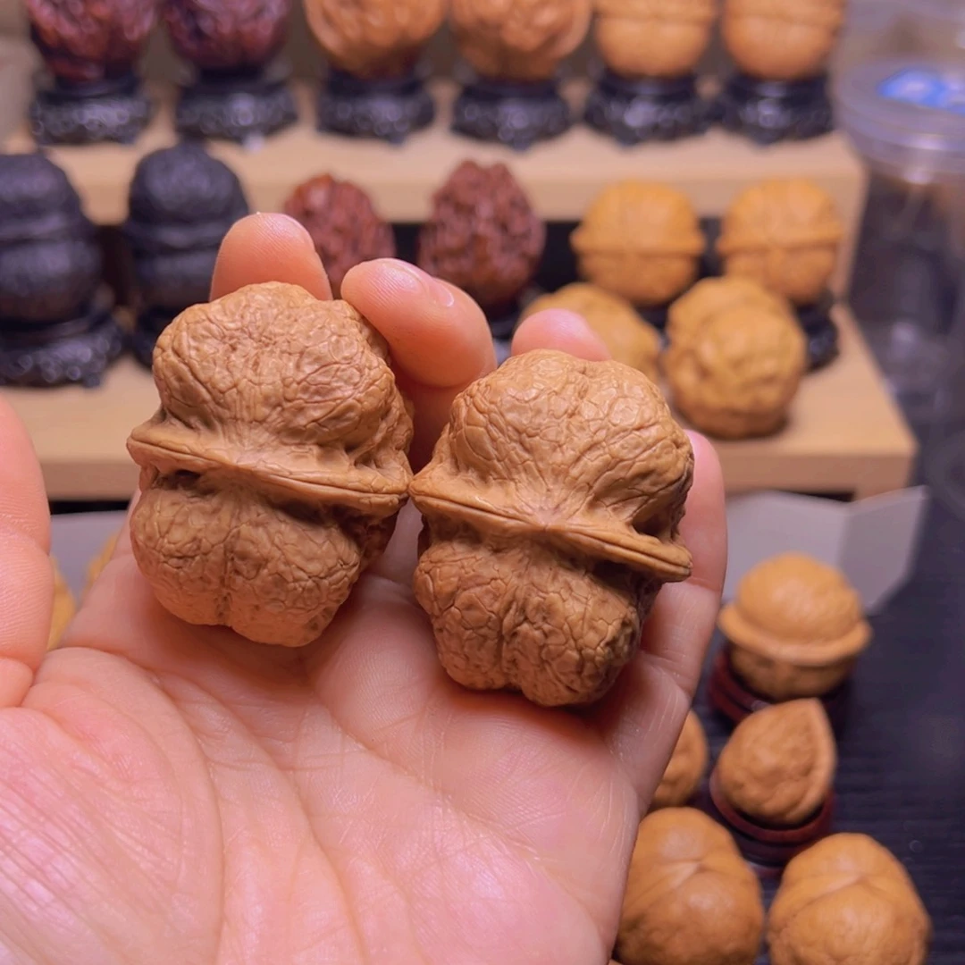 文玩核桃吊坠19w方尊46尺