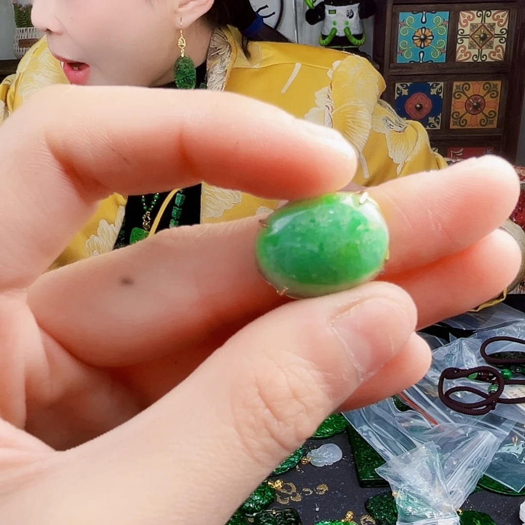 颈饰银S925镶嵌翡翠多样性