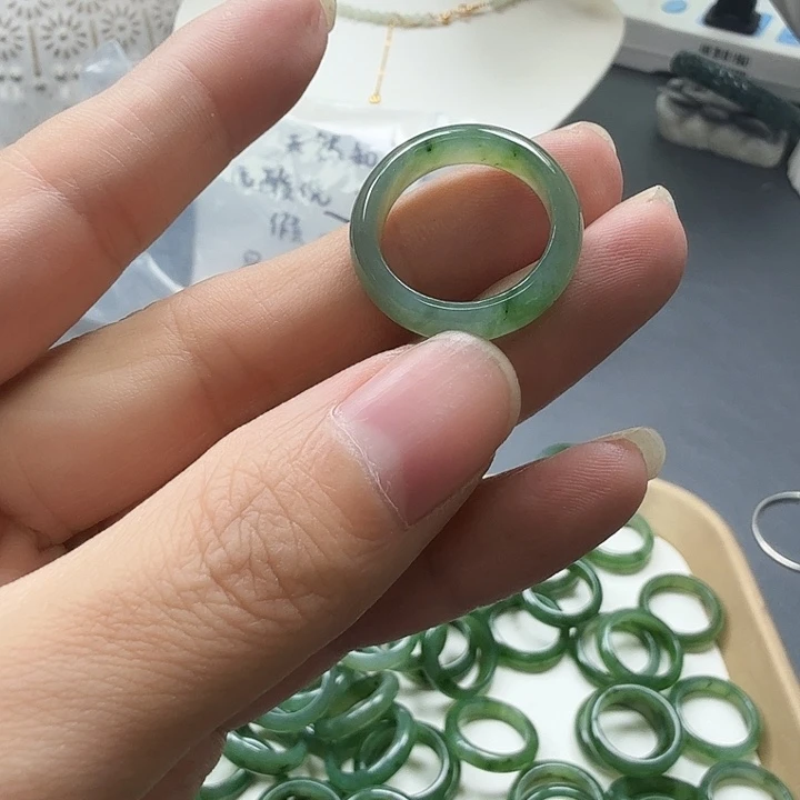 未镶嵌戒指和田玉39