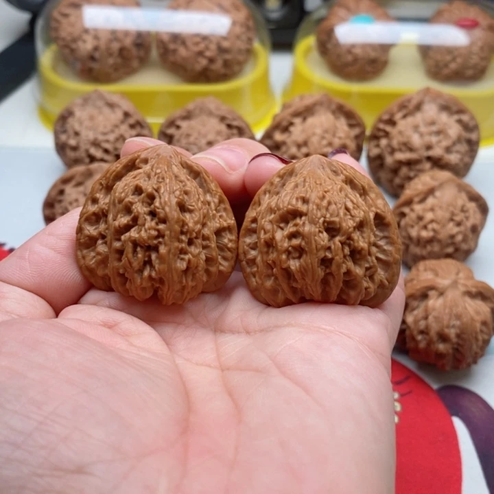 文玩核桃吊坠35密纹