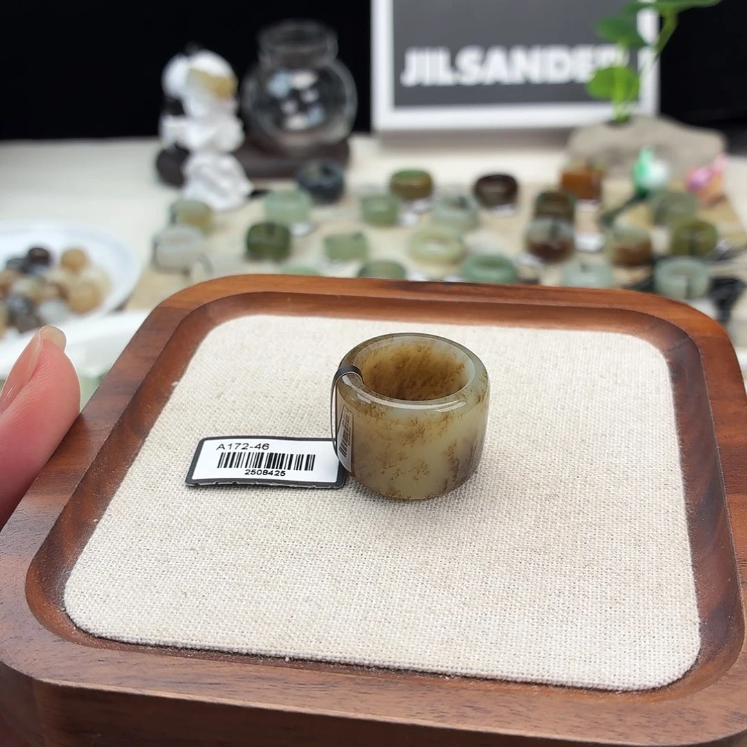 未镶嵌戒圈和田玉F62草花糖圆切16.9不退换
