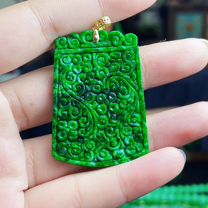 翡翠18K金镶嵌颈饰多样性