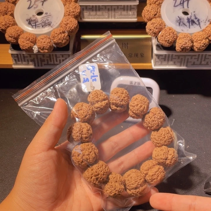 d***k金刚菩提手串这个
