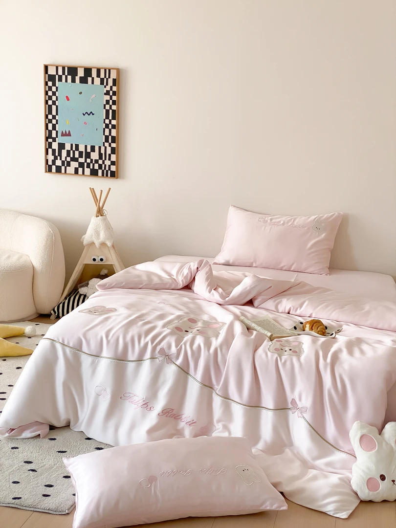 特！小玲子 萌萌兔  高端兰精天丝 精致刺绣 可爱卡通四件套