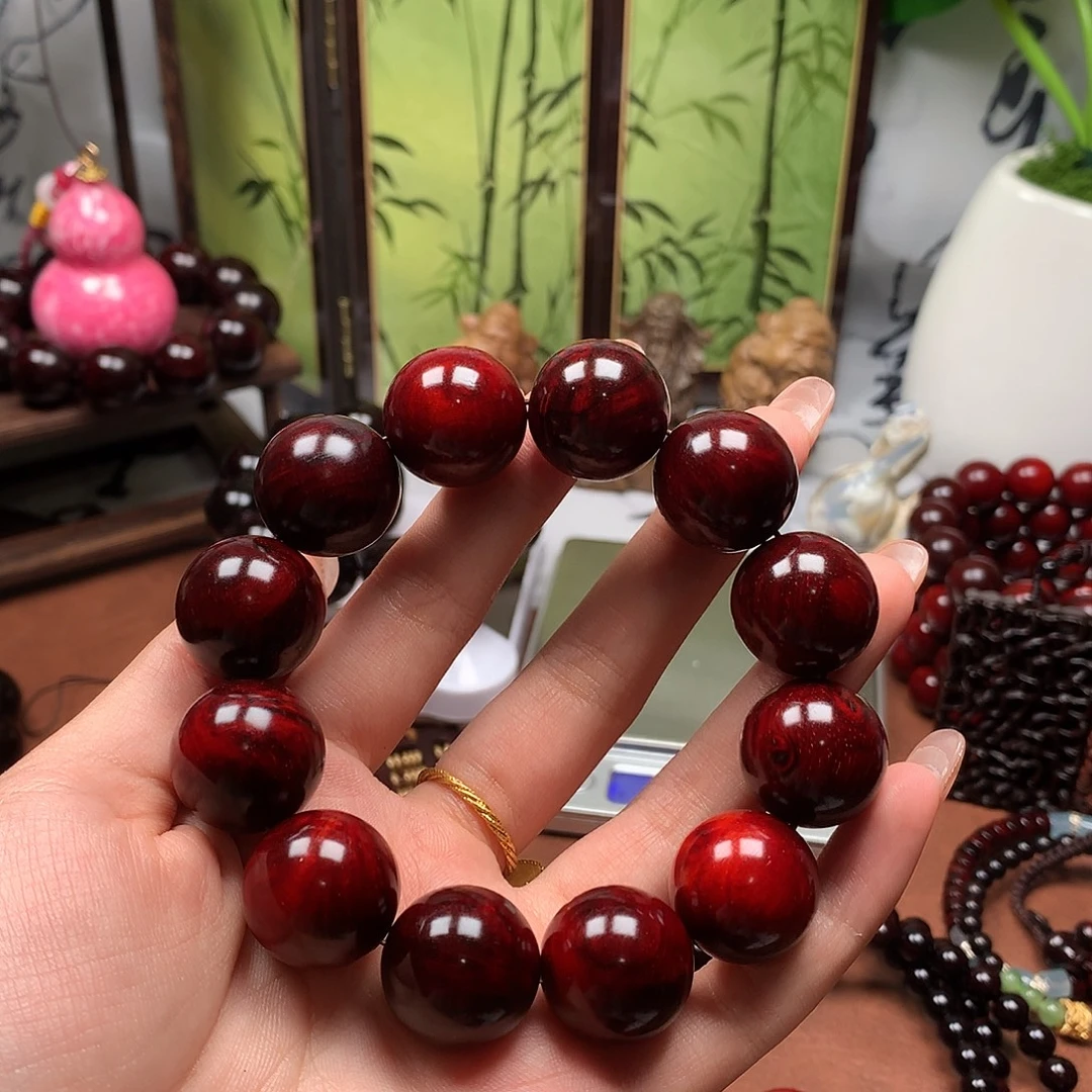 丿***人檀香紫檀（小叶紫檀）2.0留疤