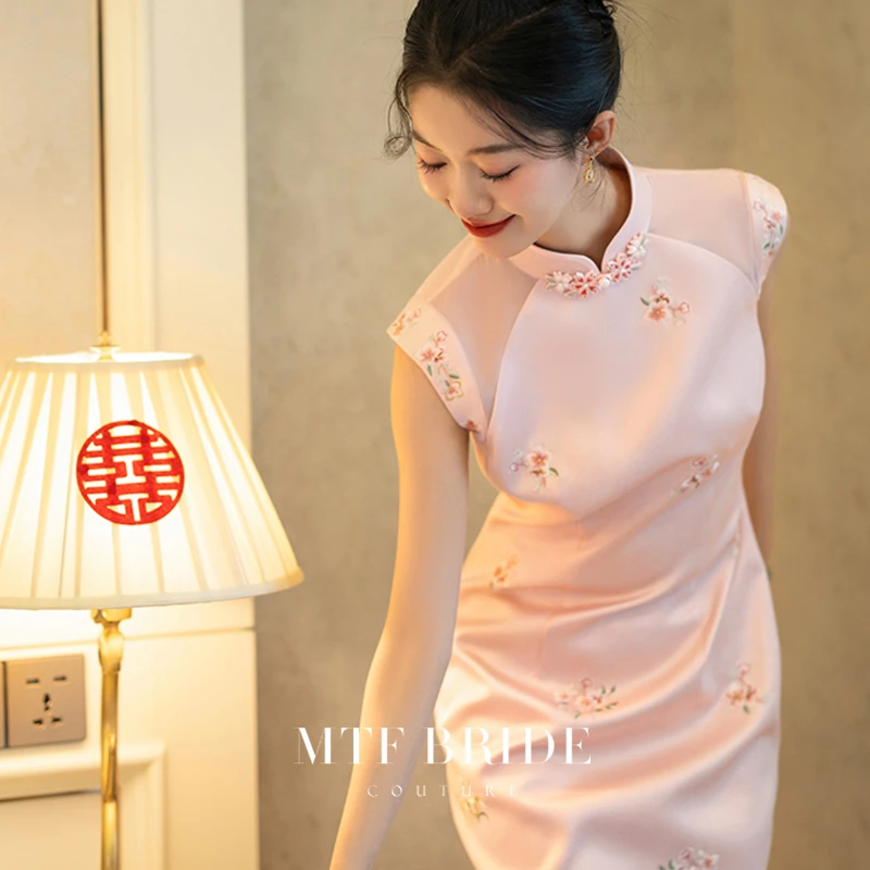 满庭芳【桃染】粉色旗袍2025新款改良年轻款显瘦少女订婚礼服礼裙