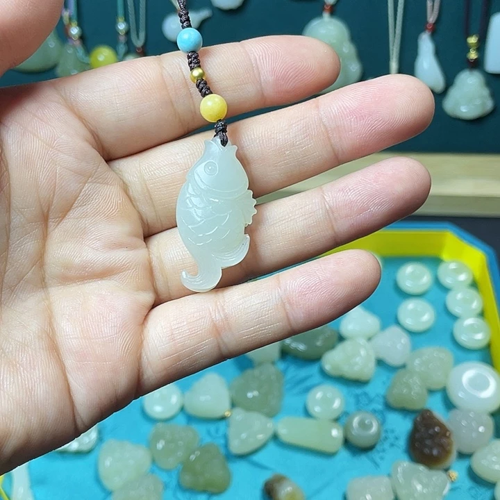 和田玉（糖玉）未镶嵌颈饰