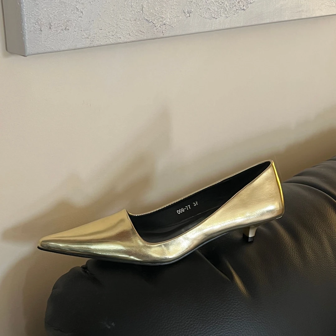 【赵小小yimao】202536 浅口尖头细跟显瘦纯色气质单鞋