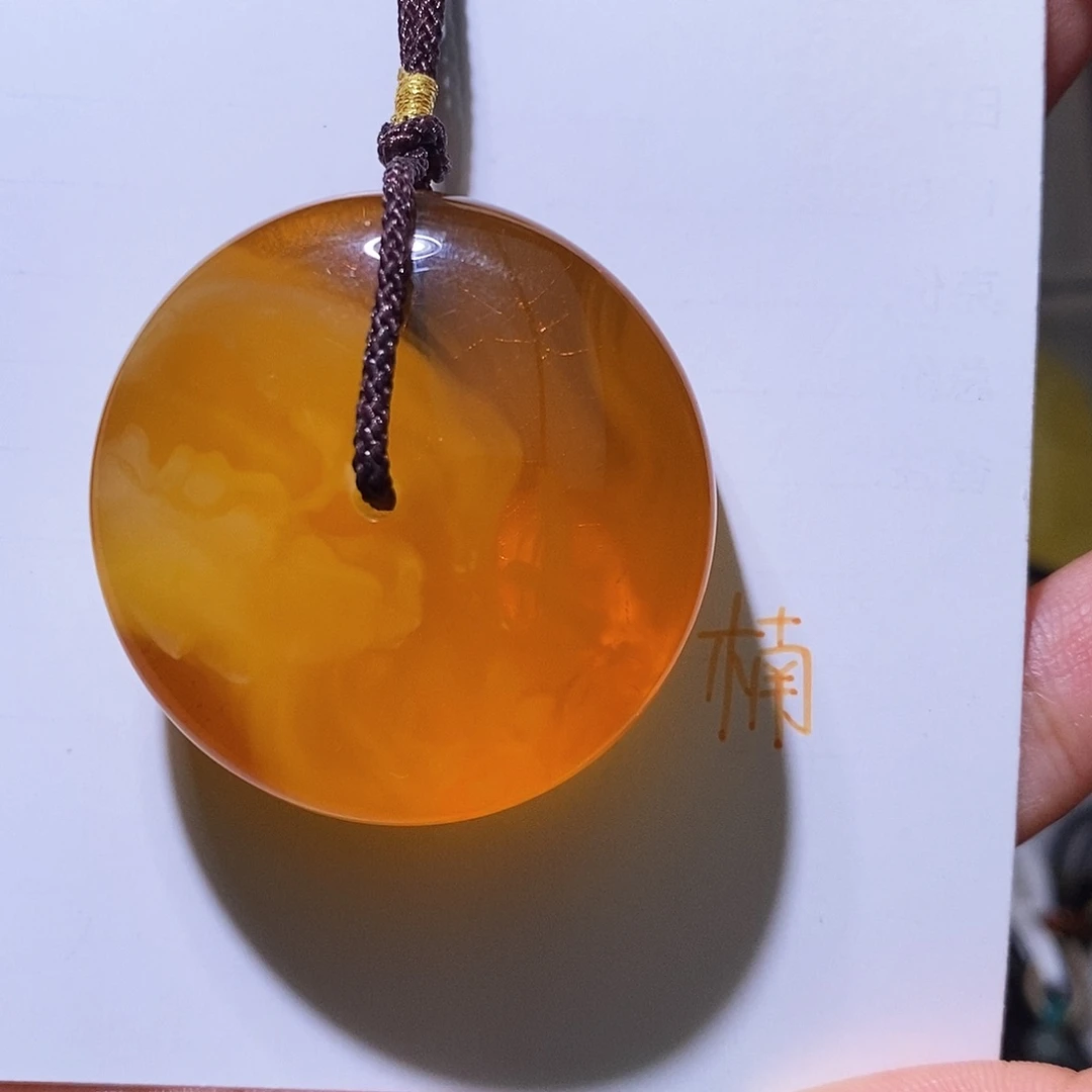 未镶嵌琥珀珠宝奇石