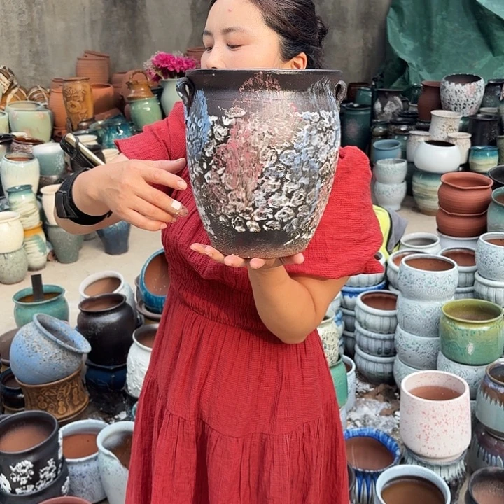 口20高23瑕疵底裂一个盆子。