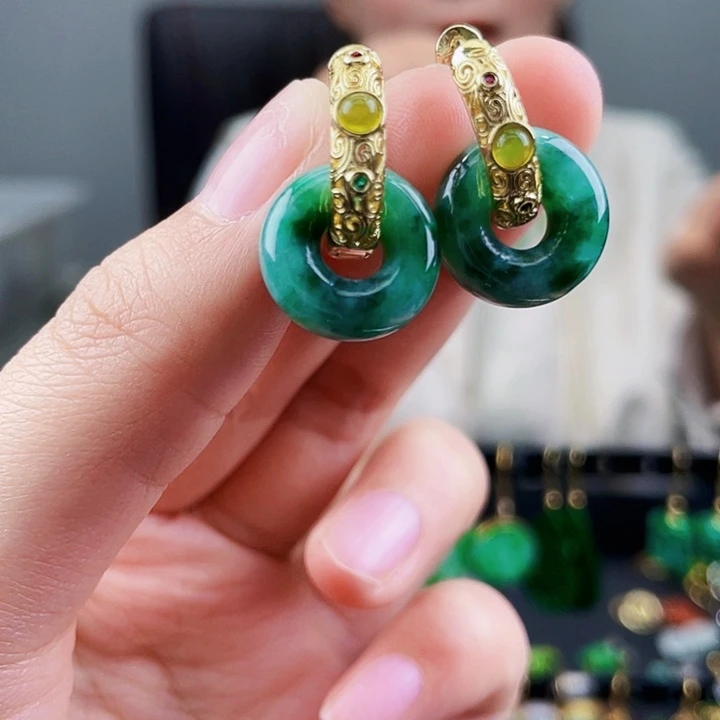 翡翠耳饰未镶嵌饰品