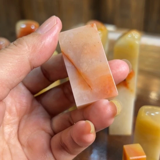 老挝石大**行老挝保利石素章