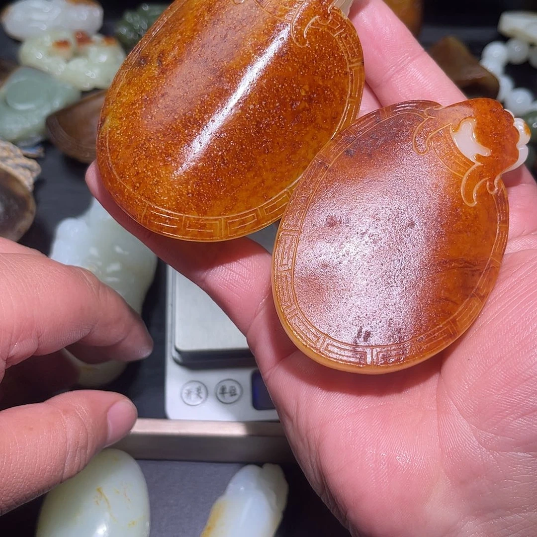 老***人和田玉未镶嵌颈饰