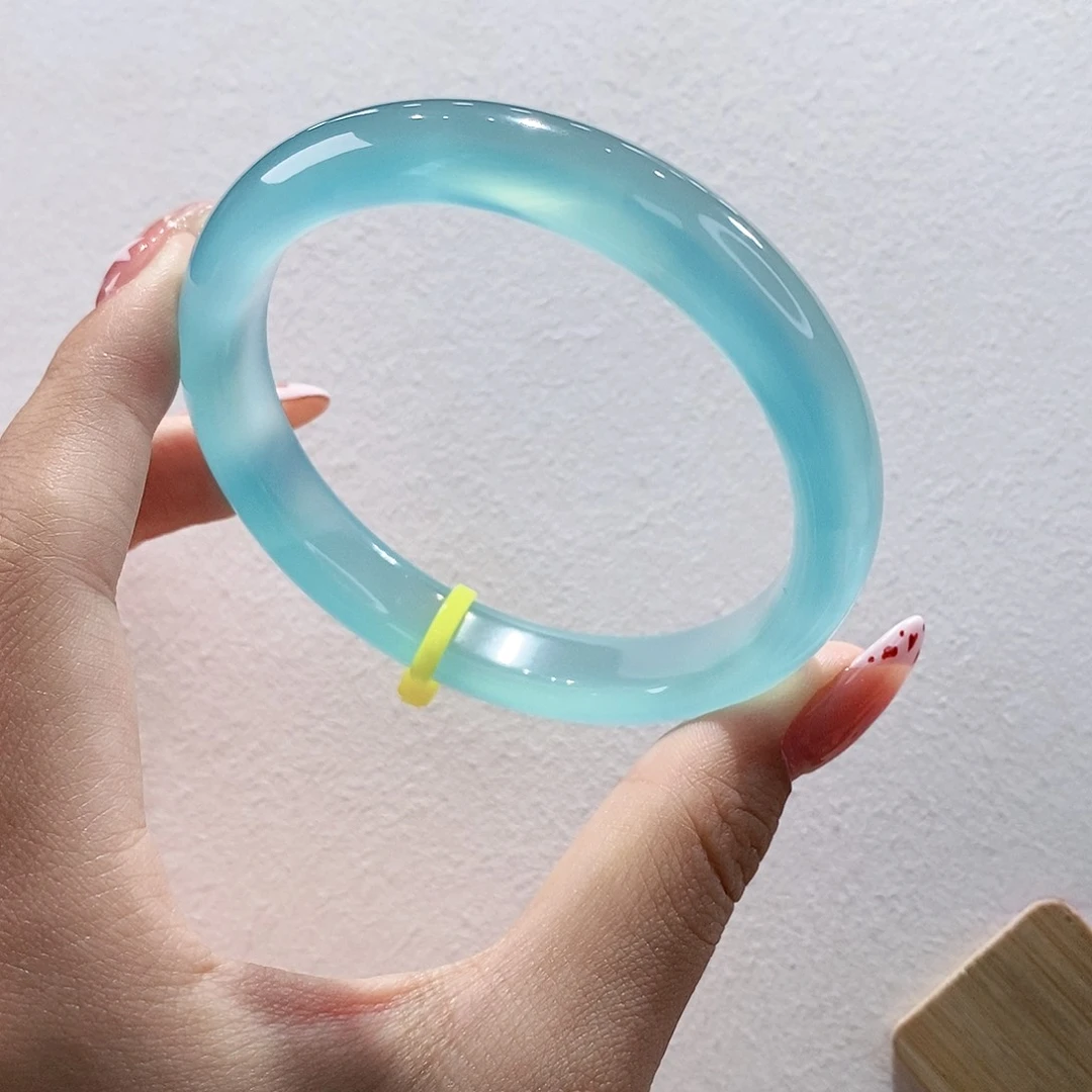 玛瑙/玉髓手镯未镶嵌58