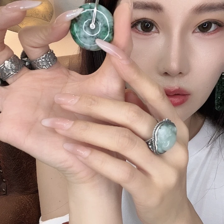 h***期颈饰未镶嵌翡翠397