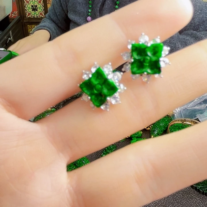 翡翠银S925镶嵌颈饰多样性