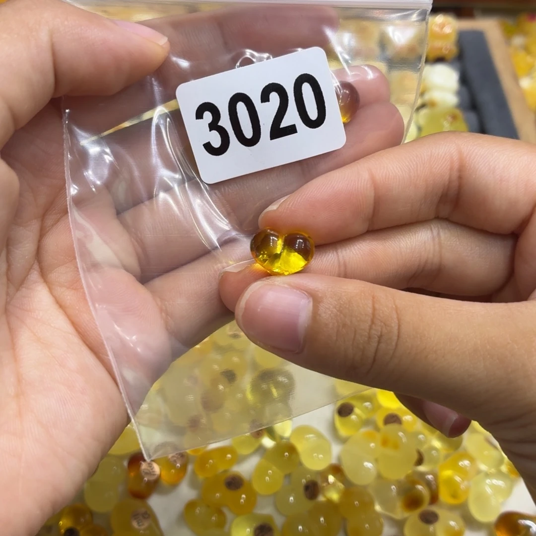 琥珀未镶嵌珠宝奇石