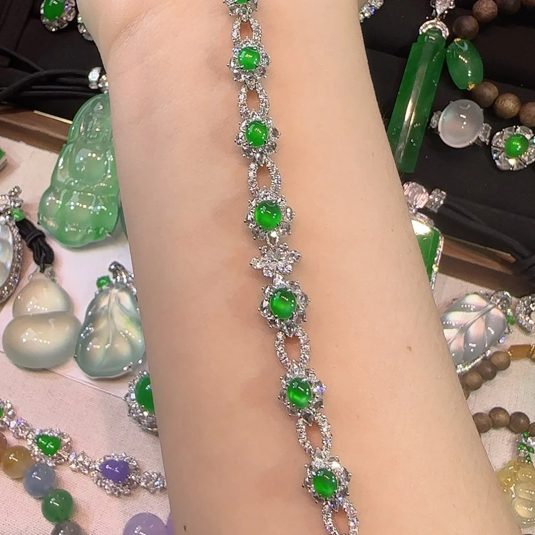 翡翠18K金镶嵌戒指