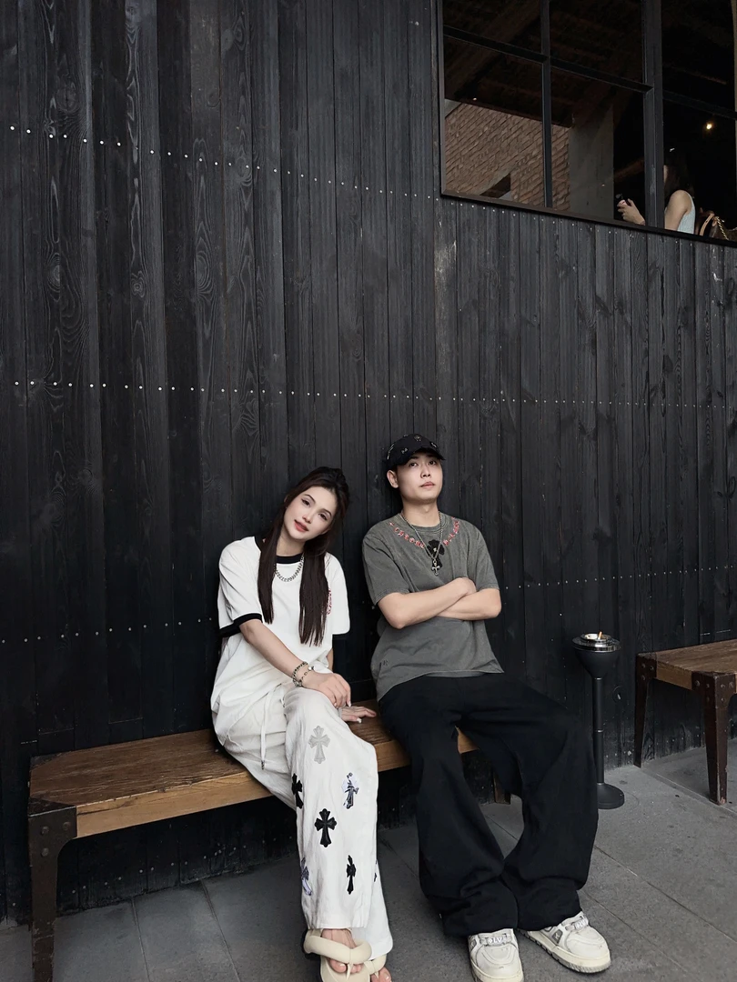 Rebornmoi【vivi老板娘】重工刺绣短袖百搭半袖T(男女同款)DX305