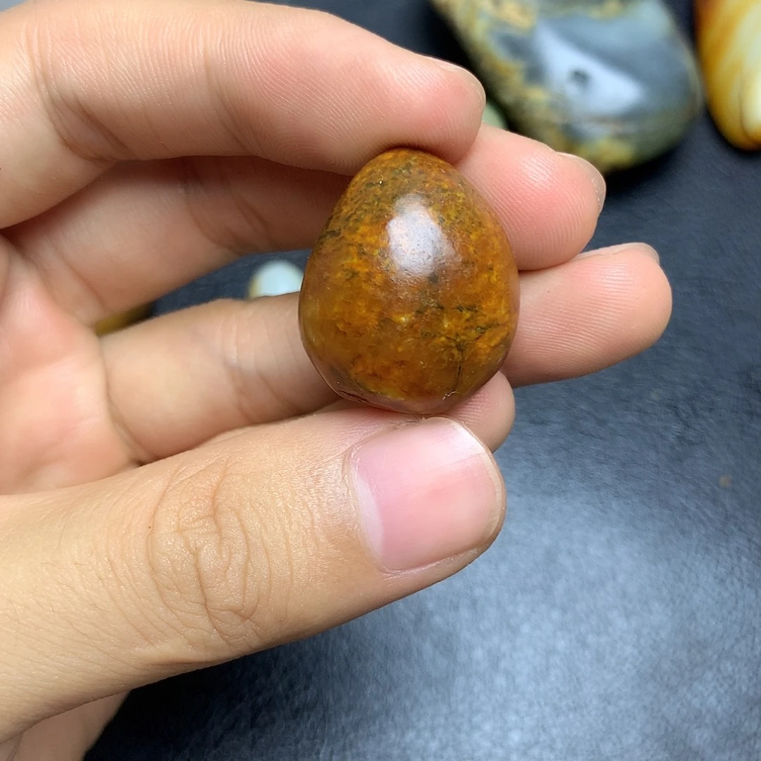 未镶嵌和田玉（糖玉）挂件