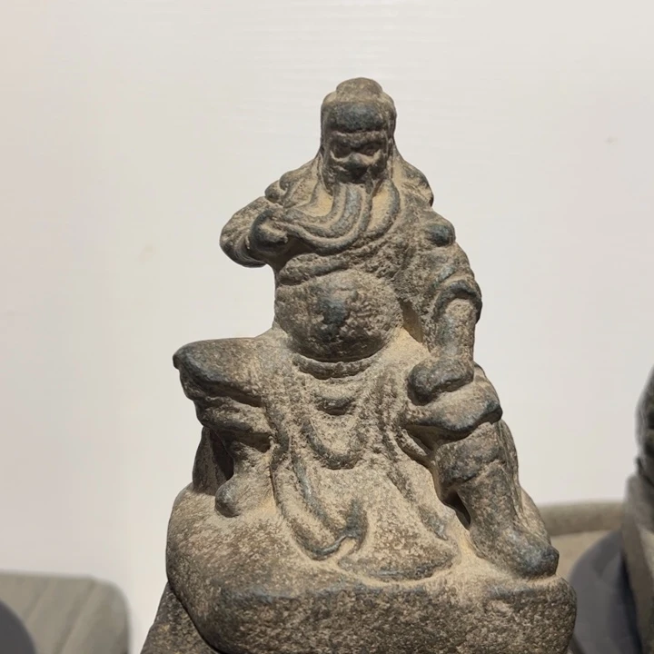 泉***司石材关公摆件青石