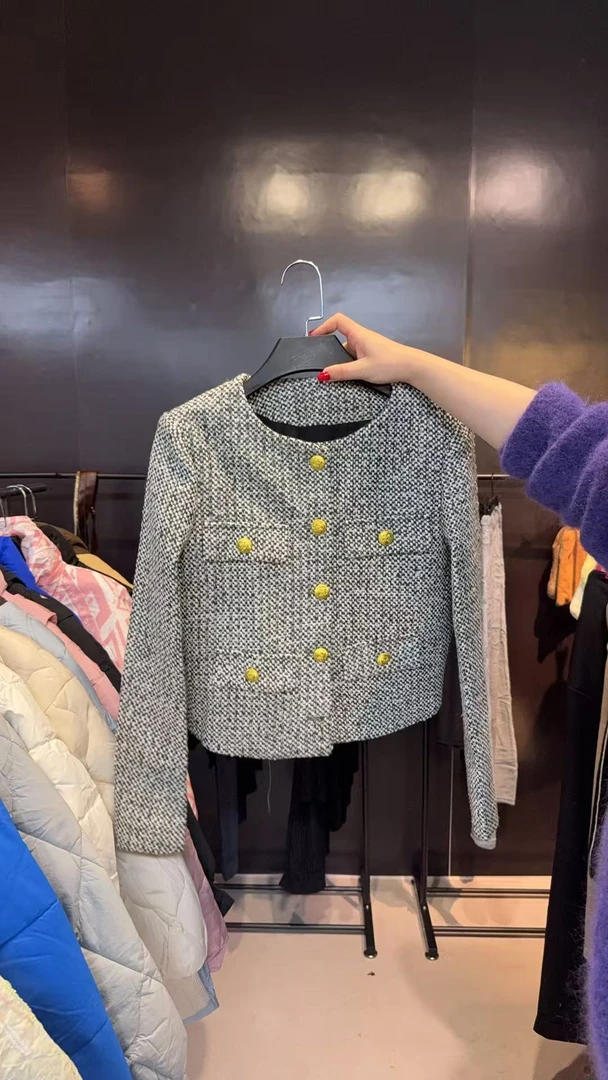 高端轻奢服饰 秋冬灰色羊绒百搭休闲时尚运动 A8