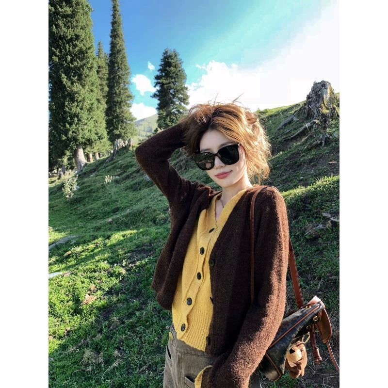 今晚发【嘎嘎】胖MM2025冬季大码微胖遮肉显瘦气质毛衣假两件09031D