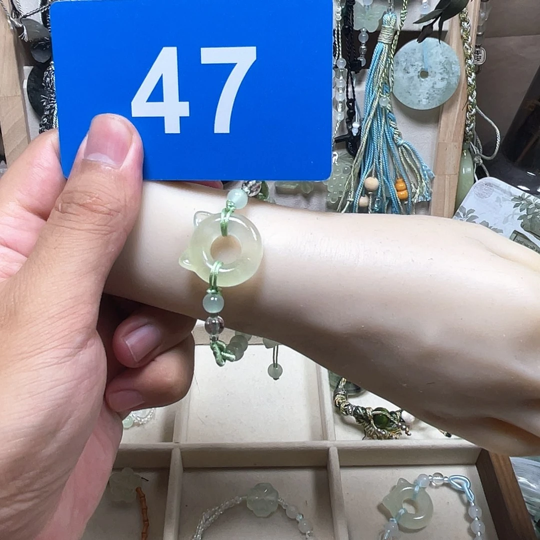 合金蛇纹石玉颈饰