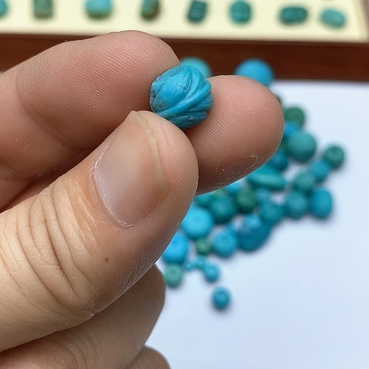 未镶嵌绿松石珠宝奇石