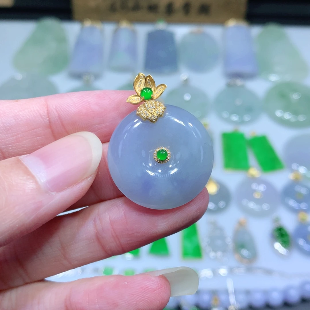 翡翠吊坠(不含链)18K金镶嵌