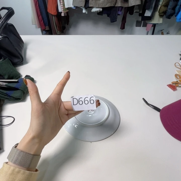 瓷片绛紫色？？？！！666？？？？？？？