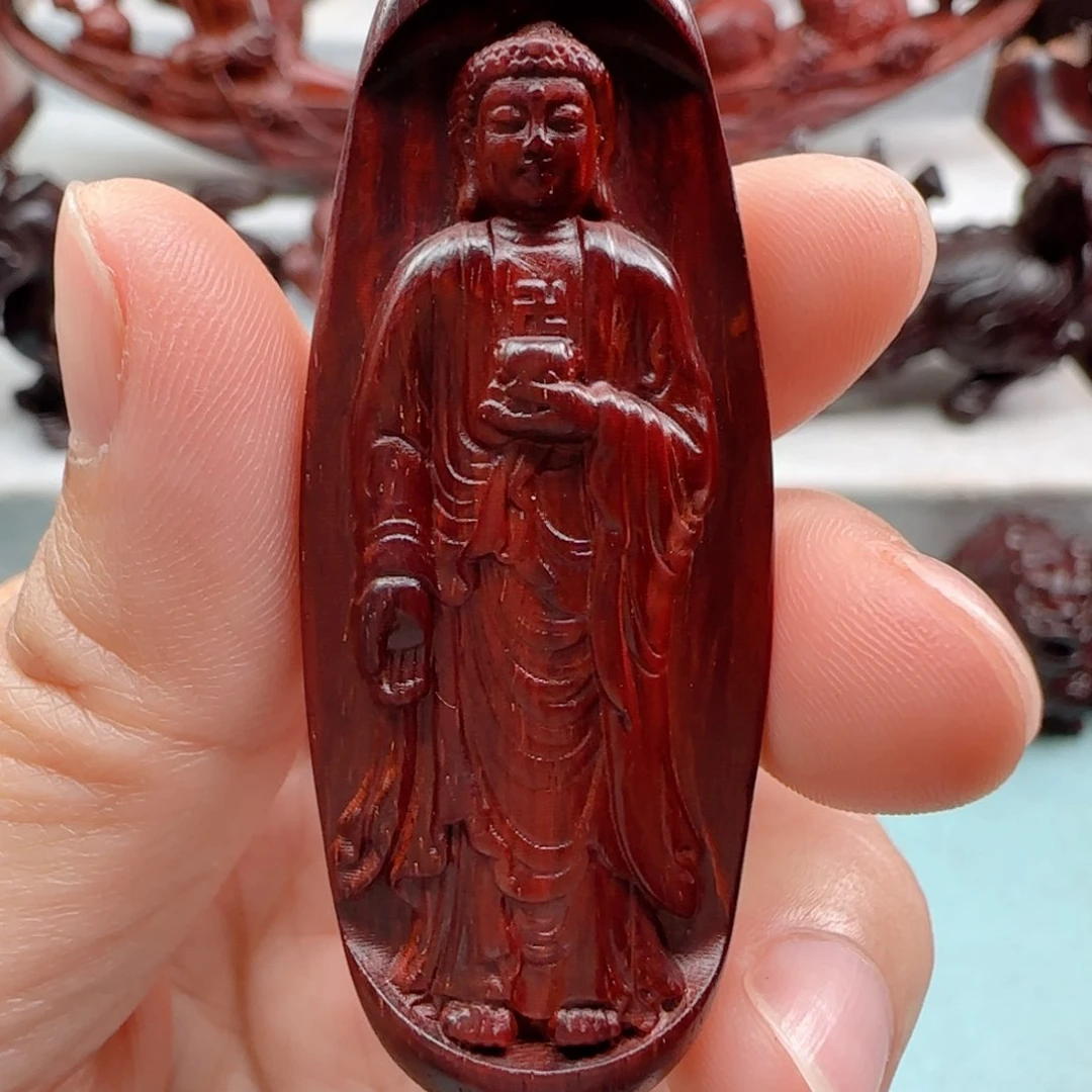 小叶紫檀把件大日如来