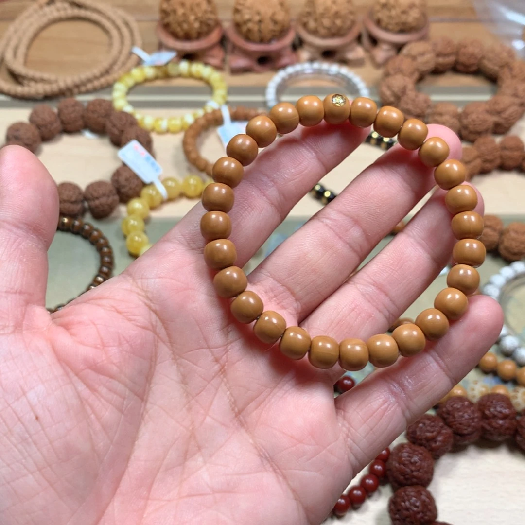 吊坠猴头核桃尺寸8.5黑点漏白