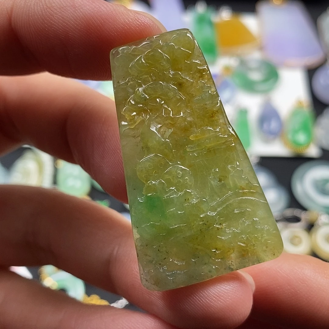 翡翠未镶嵌颈饰翡翠