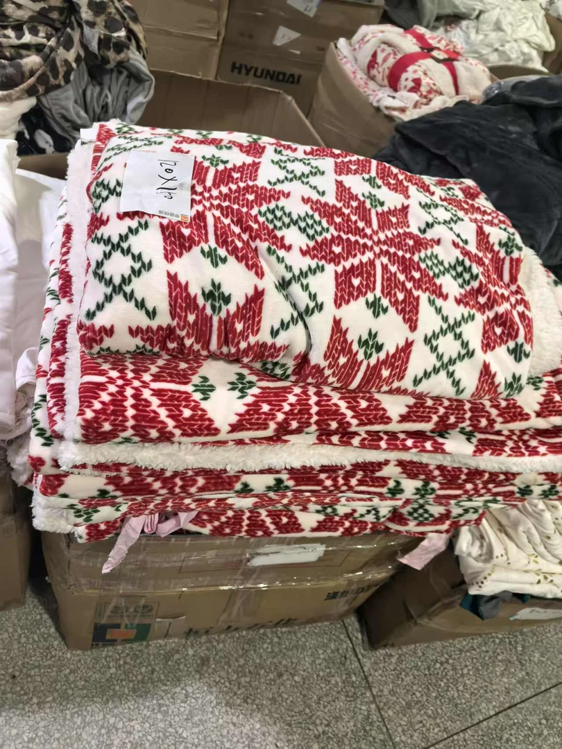 《厚广家》3楼120×150红色雪花款法兰绒/羊羔绒毯子 发1张1.8斤