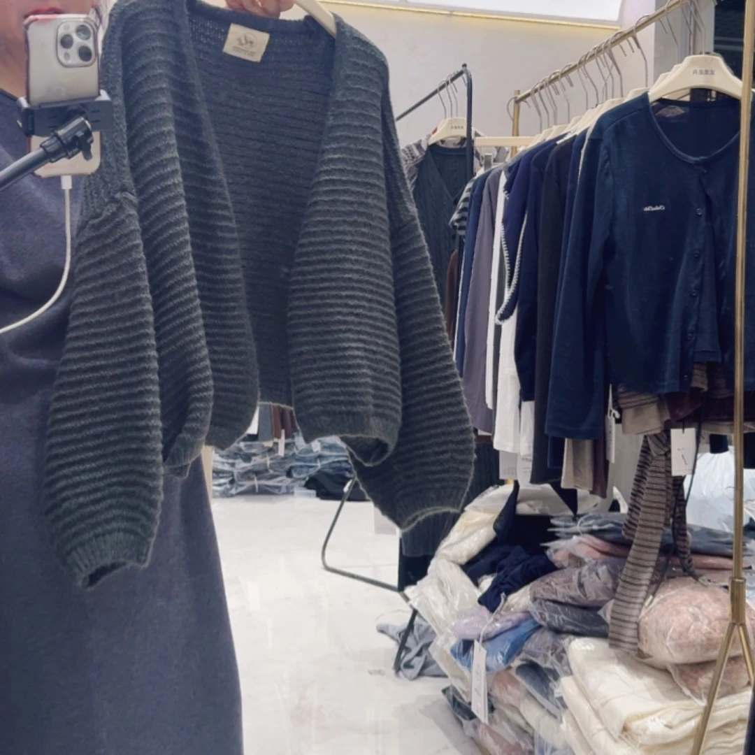 黑色开衫150斤之内穿