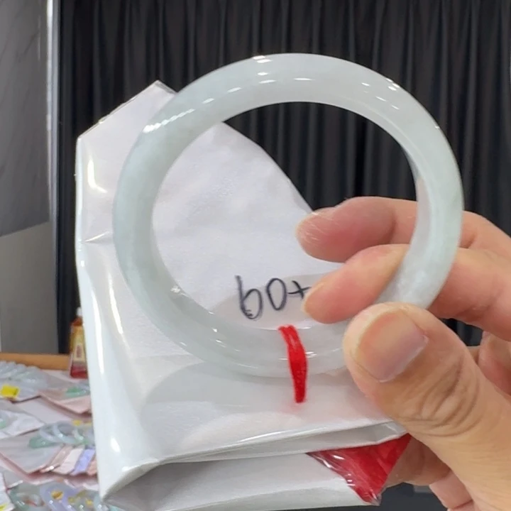 翡翠手镯未镶嵌纯天然缅甸翡翠a货