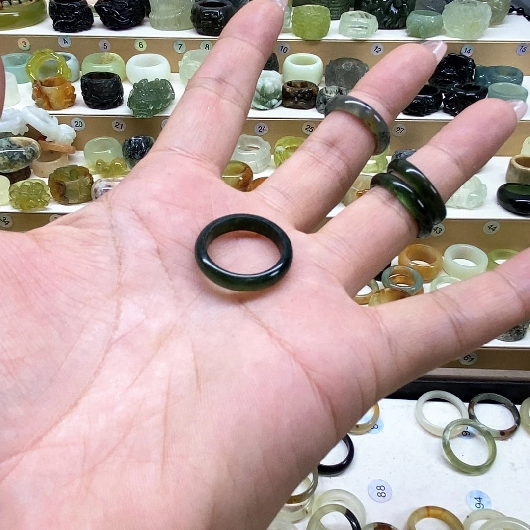美***胶未镶嵌岫玉天然玉石戒指