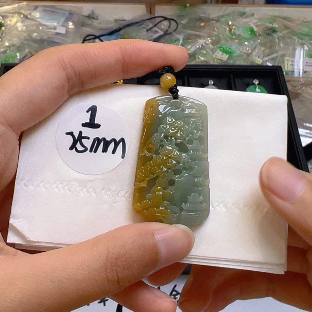 吊坠(不含链)未镶嵌翡翠