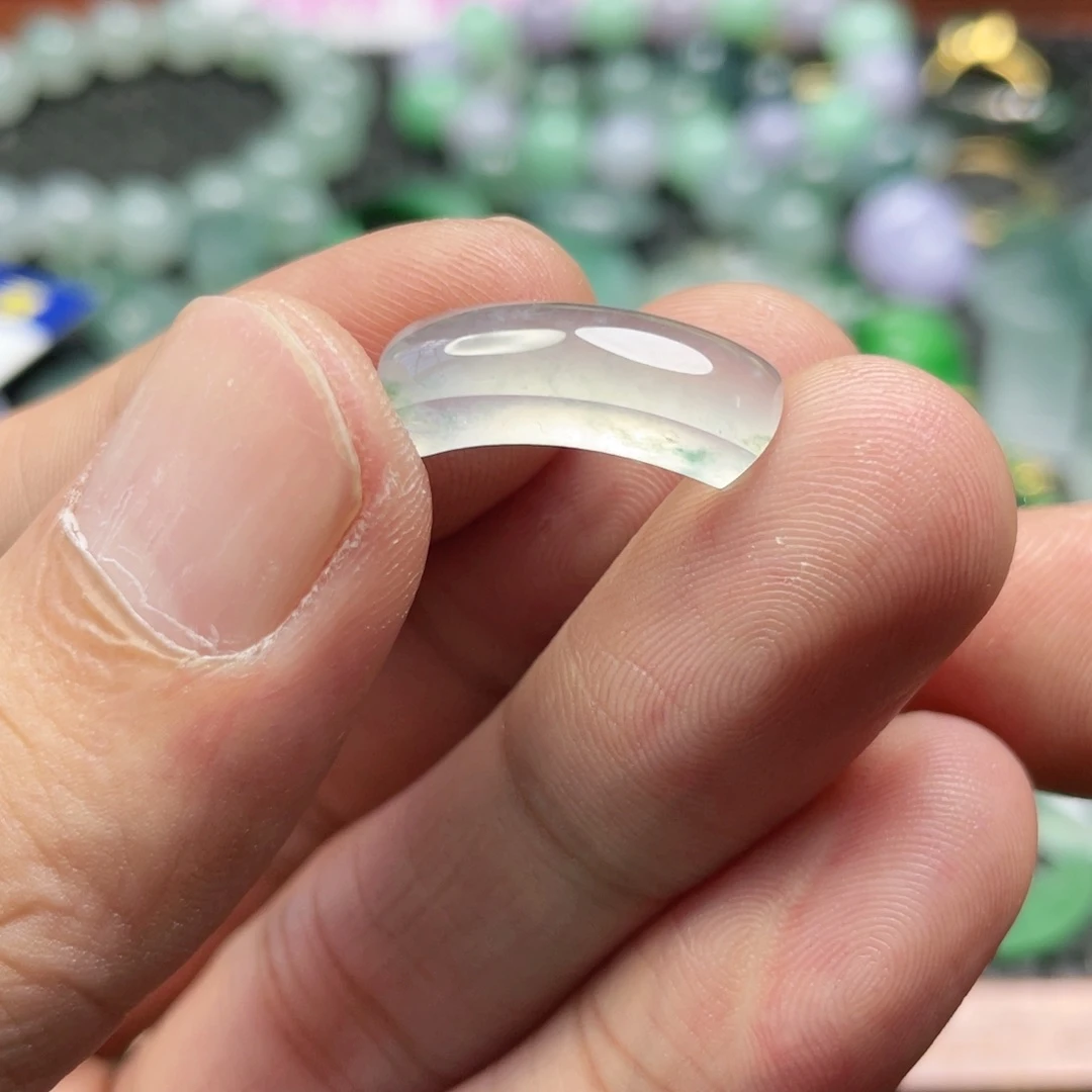 泰***来翡翠未镶嵌颈饰翡翠